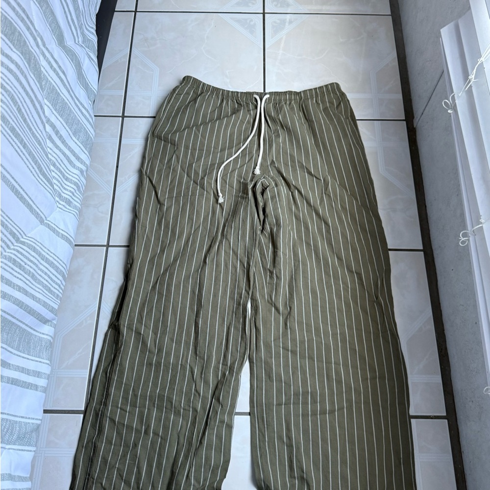 Uniqlo Women’s Linen Blend Easy Pants